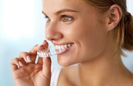 Invisalign Clear Aligners | The Avenue Dental